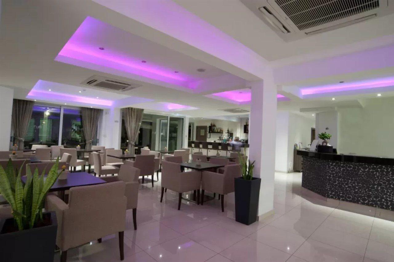 Frixos Suites Hotel Apts Voroklini Exterior foto